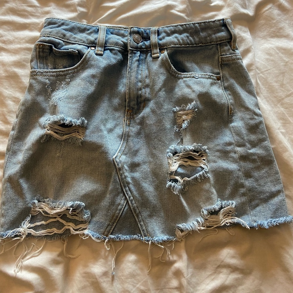 PacSun light wash jean skirt
